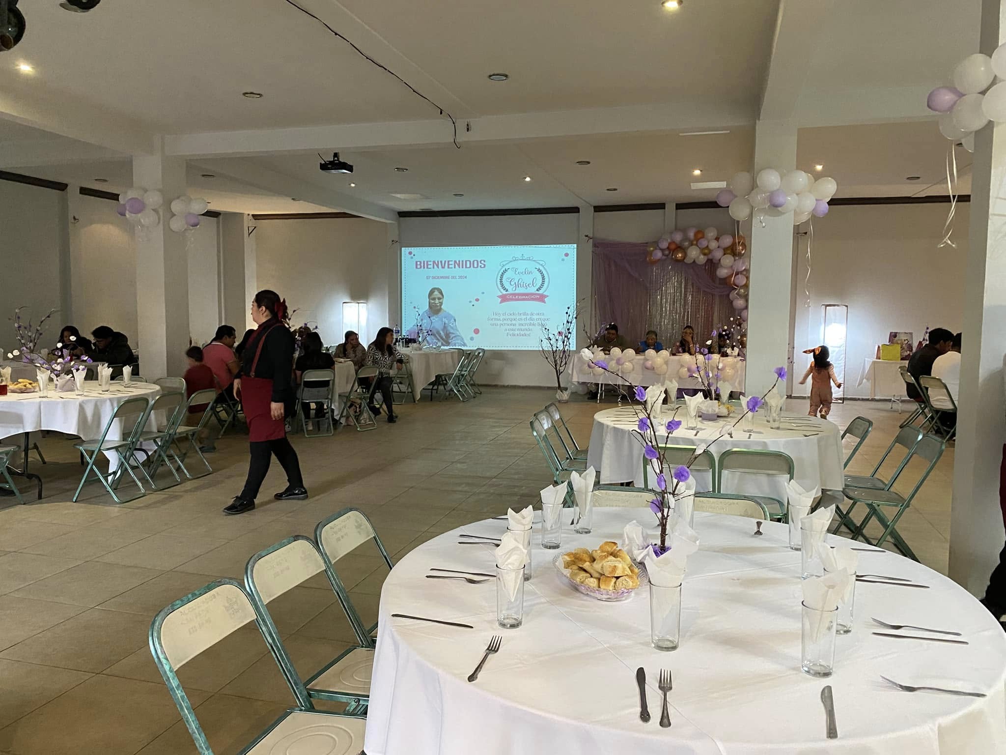 Mesa de postres elegante